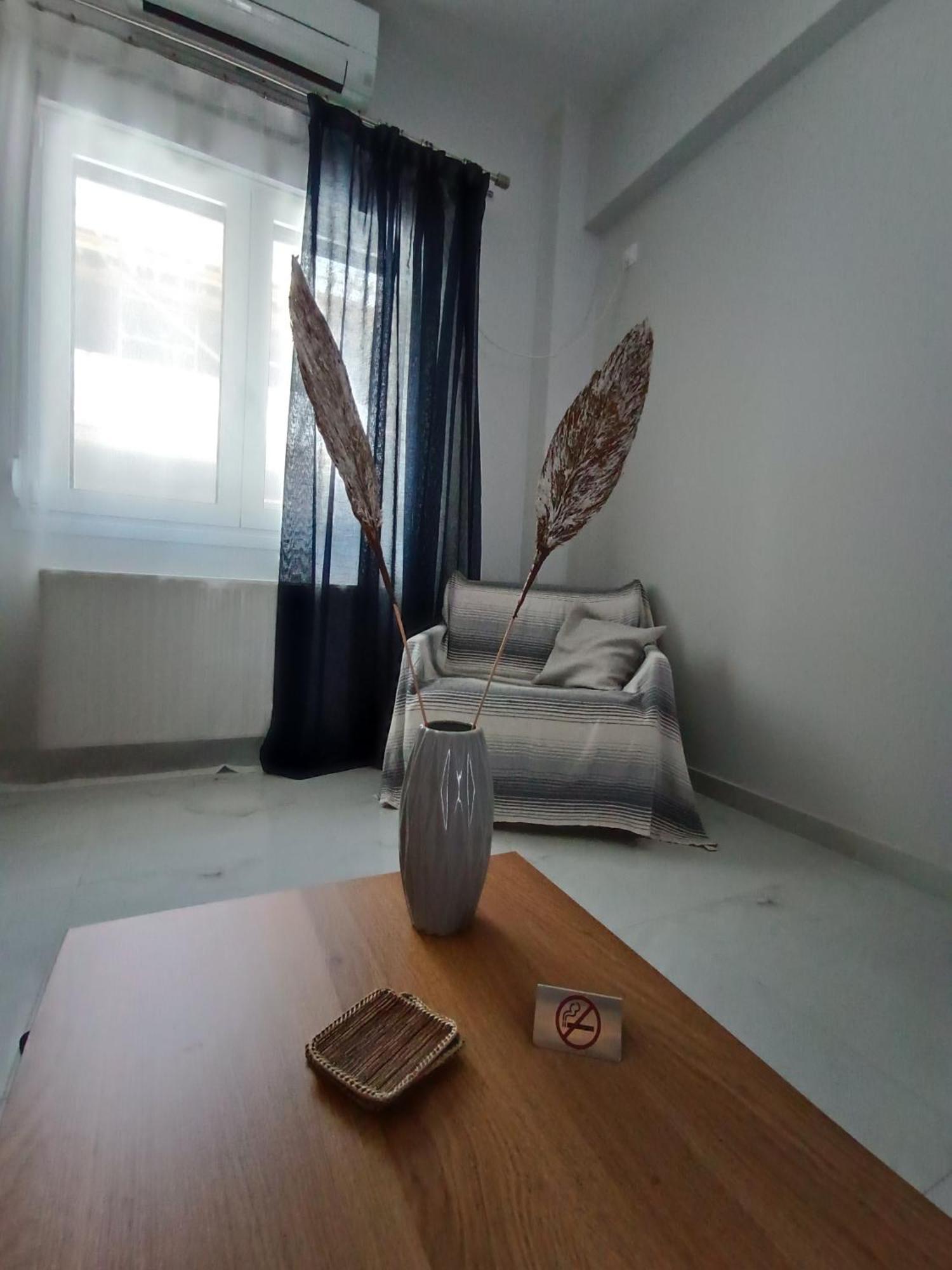 Luxury & Spacious Apartment In Афины Экстерьер фото